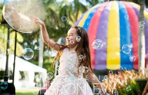 The Artistry Behind Orlando's Captivating Bubble Shows
